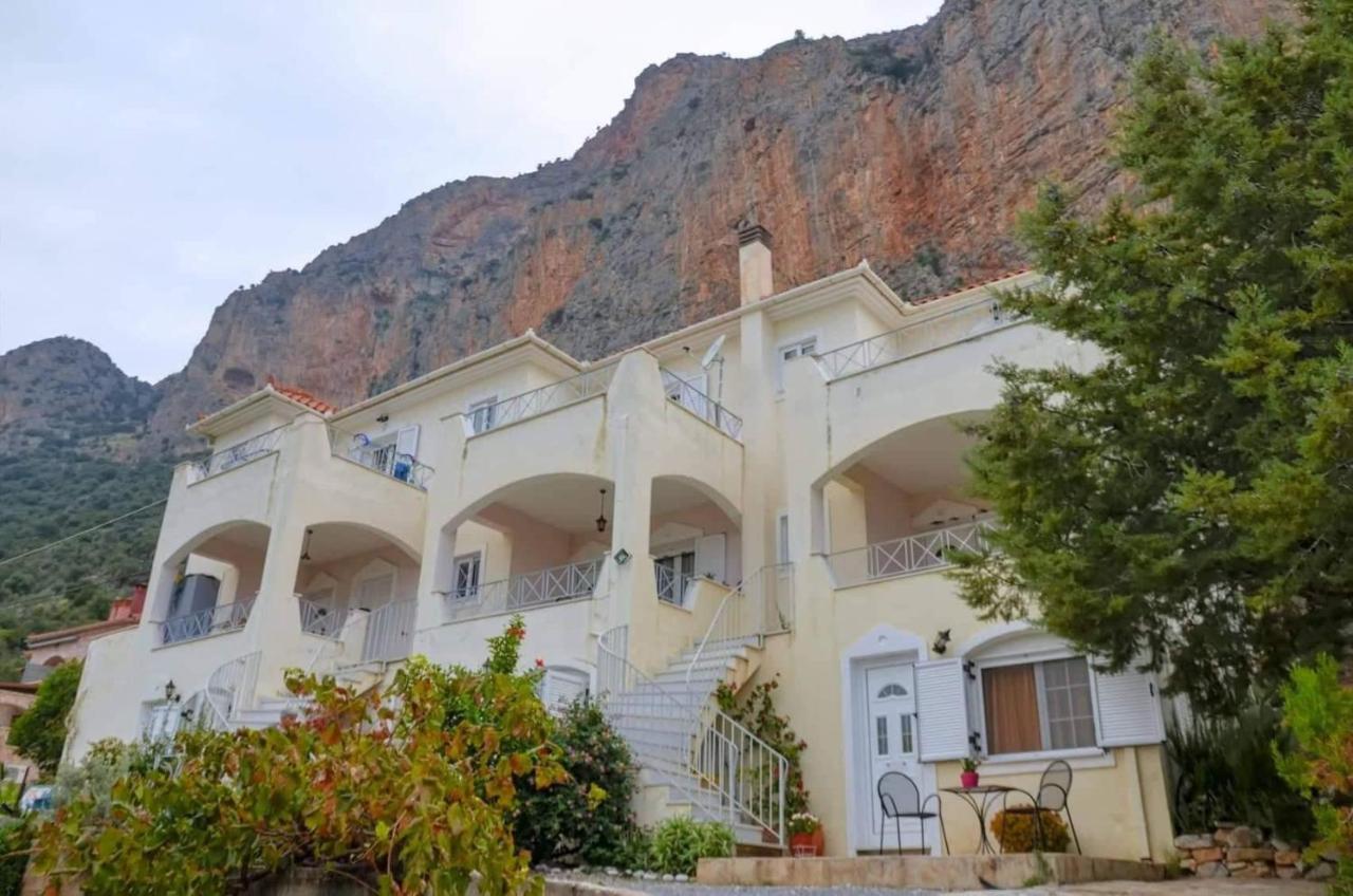 West Red Rock And View Leonidio Maisonette Studio Exterior foto