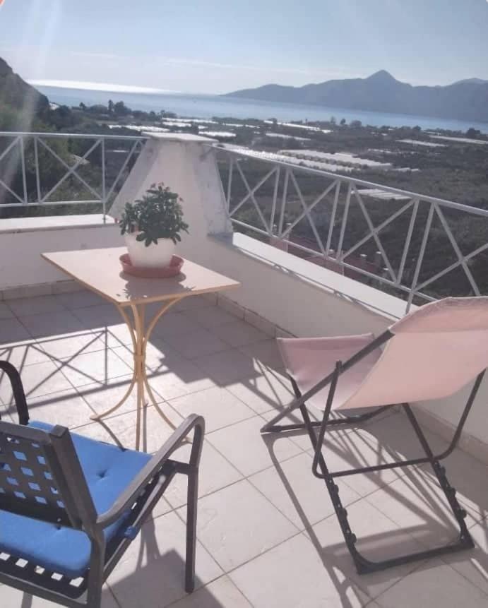 West Red Rock And View Leonidio Maisonette Studio Exterior foto